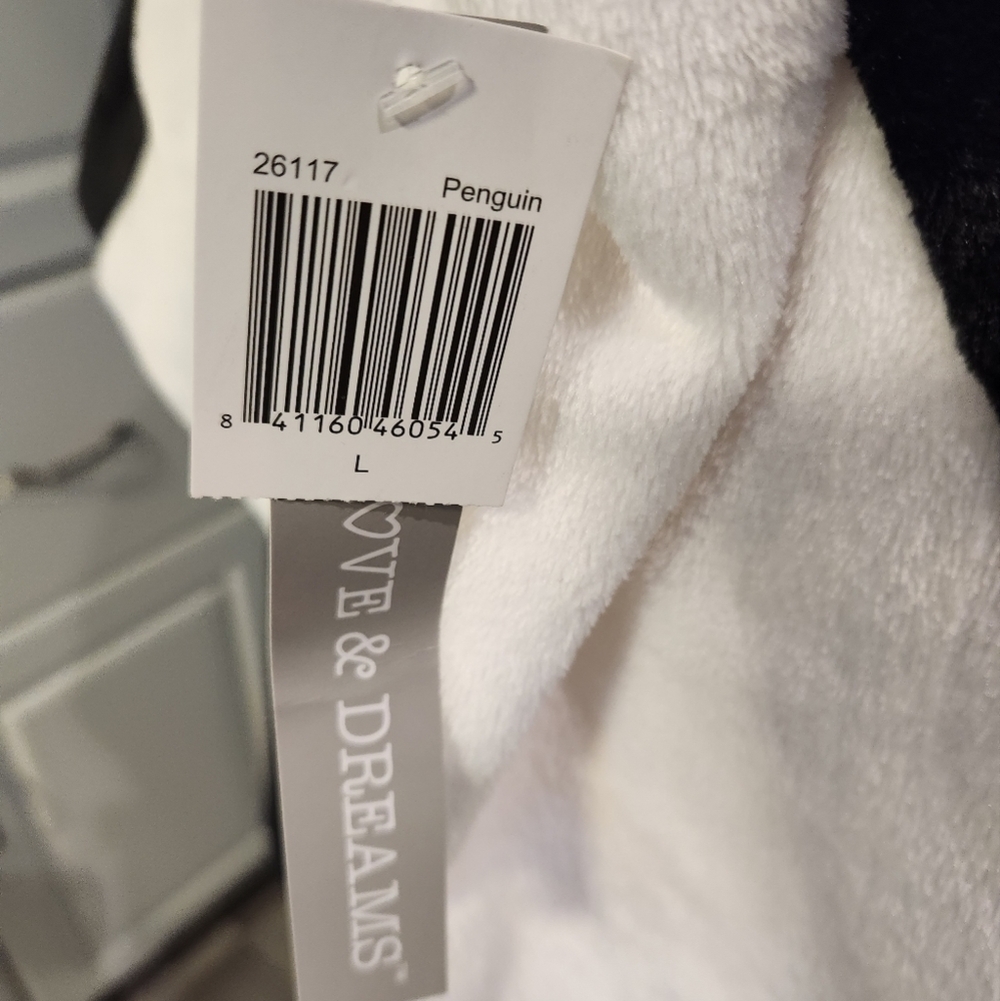 NWT Chill Out plush penguin colorblock sweater Loungewear - Picture 6 of 6